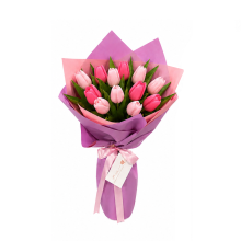 Ramo en Cono por 12 Tulipanes