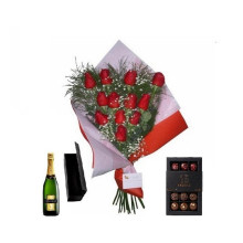 Ramo por 12 Rosas Mas Bombones con Champagne