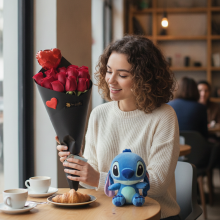 Cono del Amor 12 Rosas, Globo mas Stitch