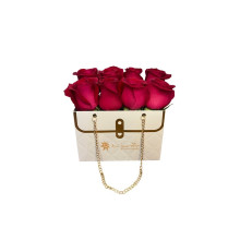 Cartera Luxury Negra con 8 Rosas