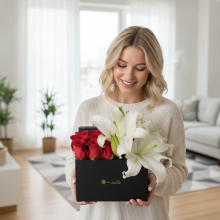 12 Rosas mas Liliums en Fina Caja Tu Jardin