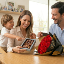Ramo 24 Rosas Premium en Cono mas Chocolates Rapanui 250gr