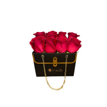 Cartera Luxury Negra con 8 Rosas